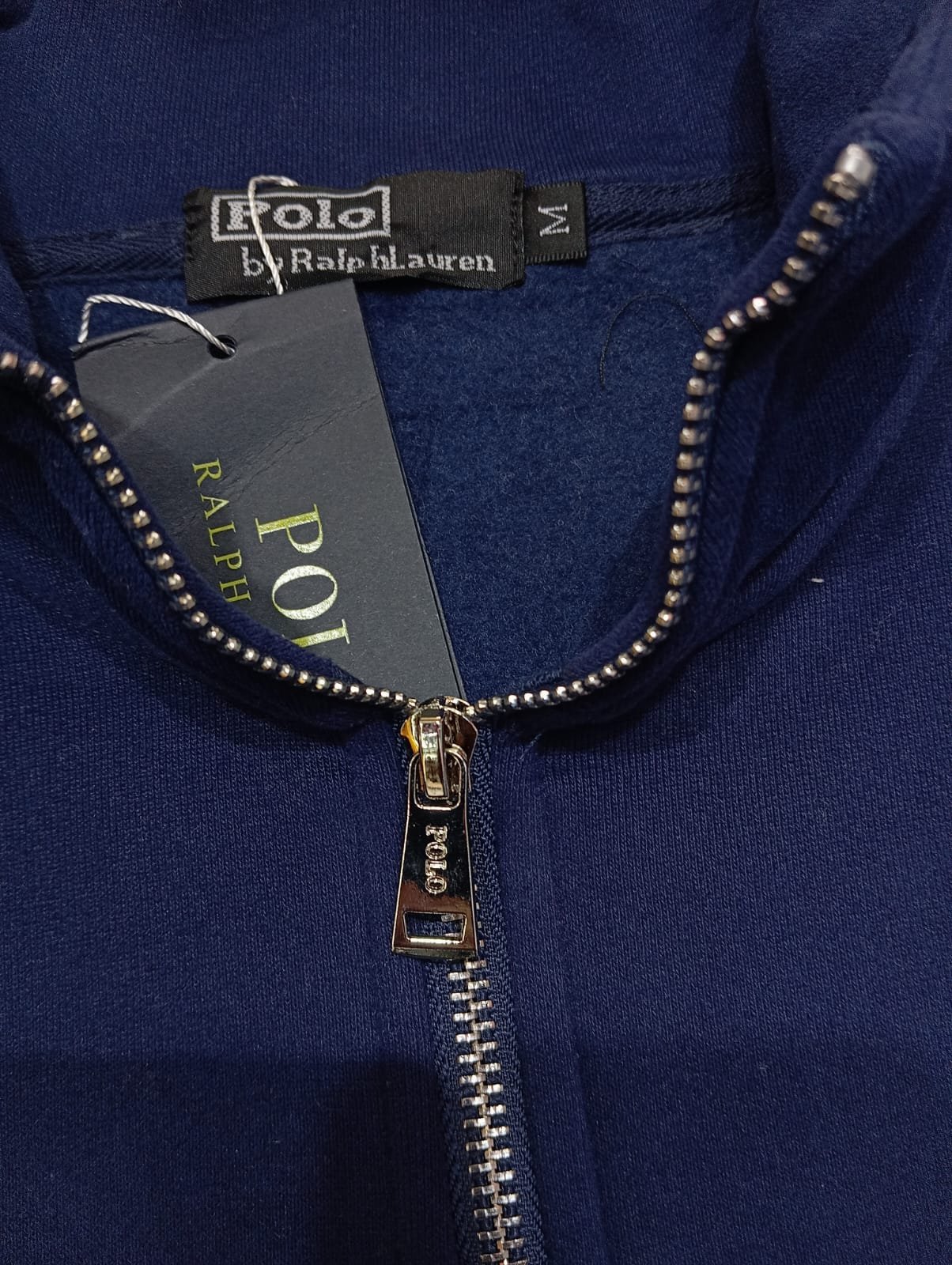 Buso Polo Media Cremallera – Elegancia y confort clásico - Image 9