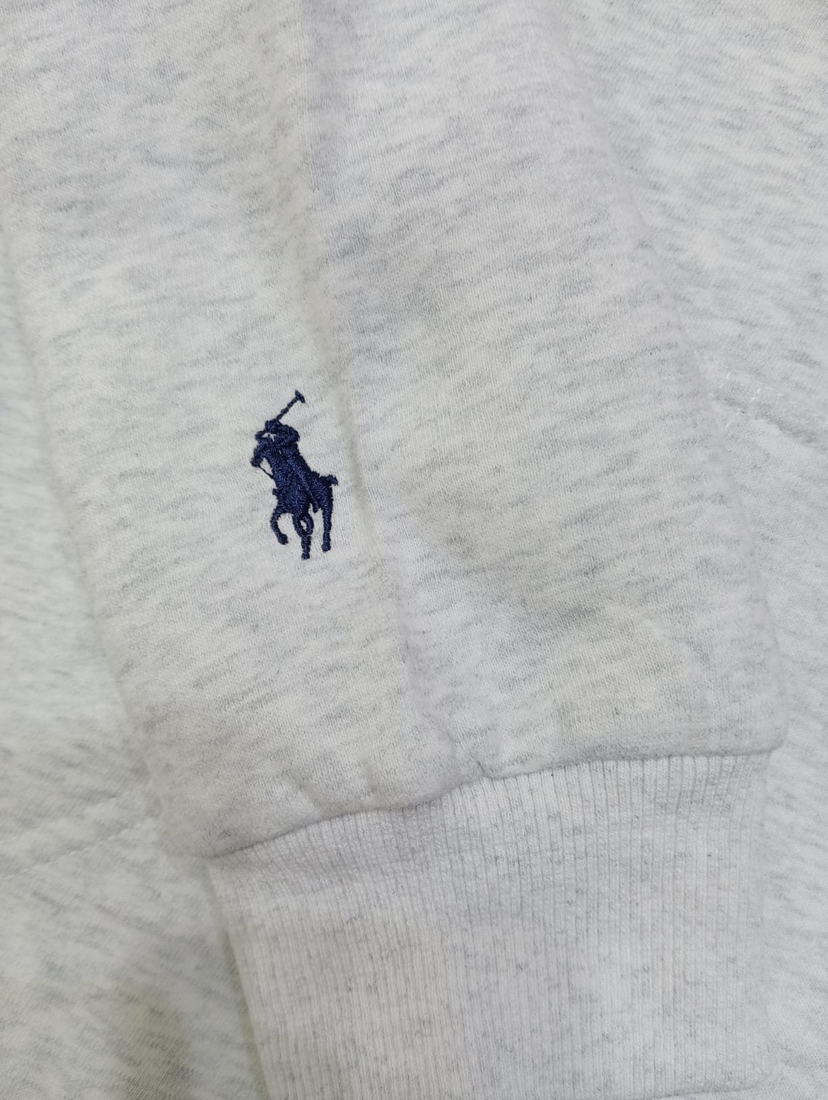 Buso Polo Media Cremallera – Elegancia y confort clásico - Image 10