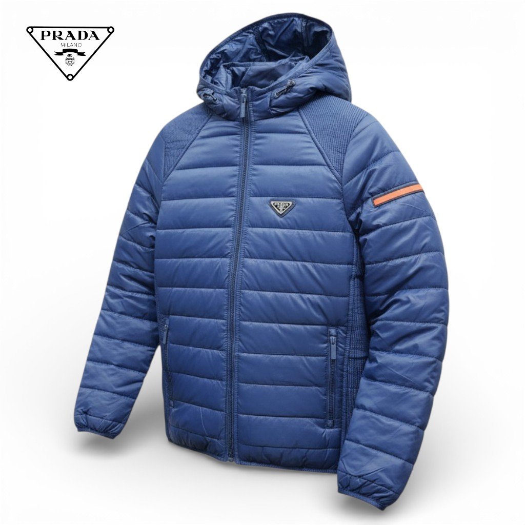 Chaqueta PRADA acolchada poliéster con capucha.