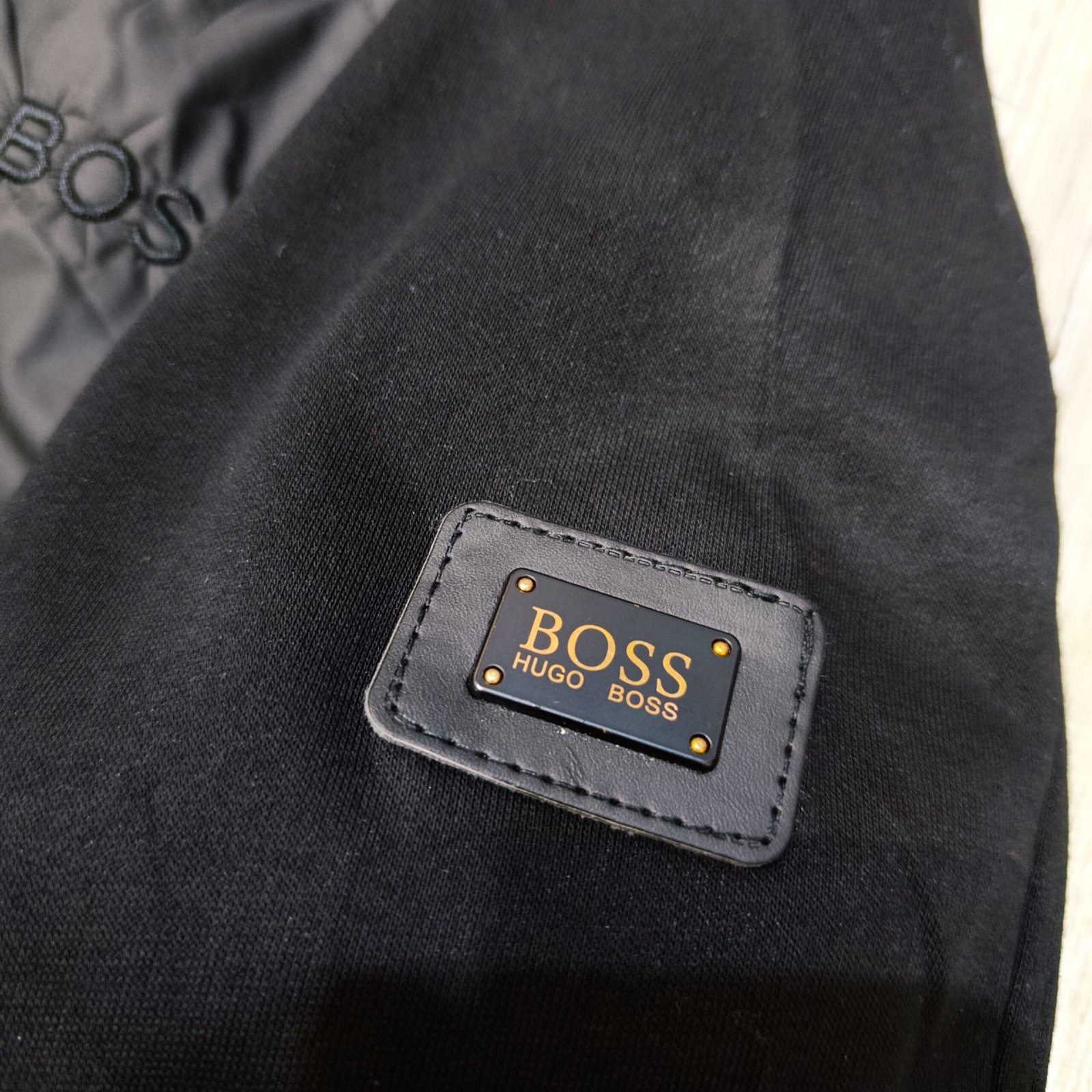 Chaqueta bomber Hugo Boss negra premium