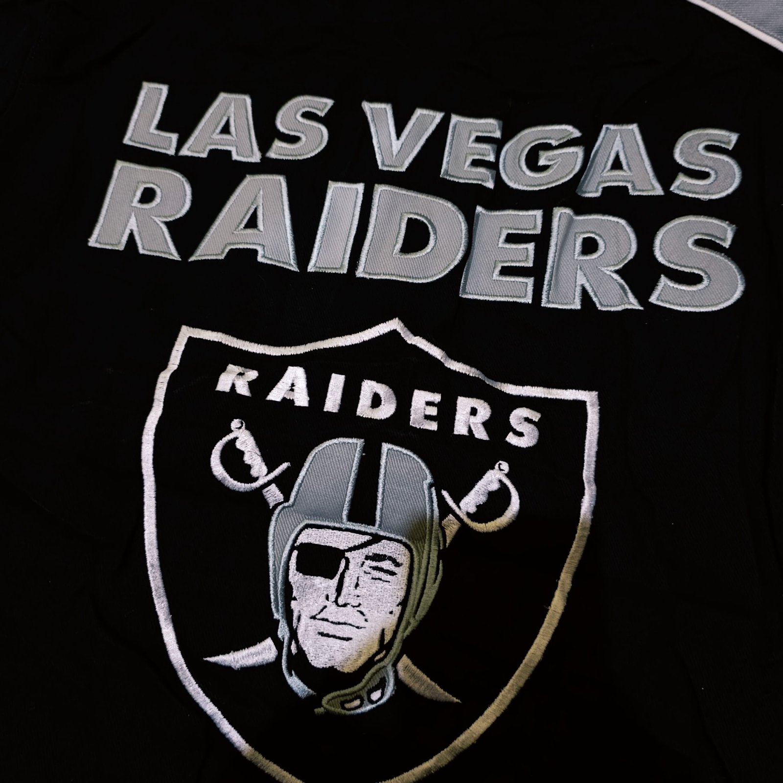 chaqueta bomber Las Vegas Raiders negra
