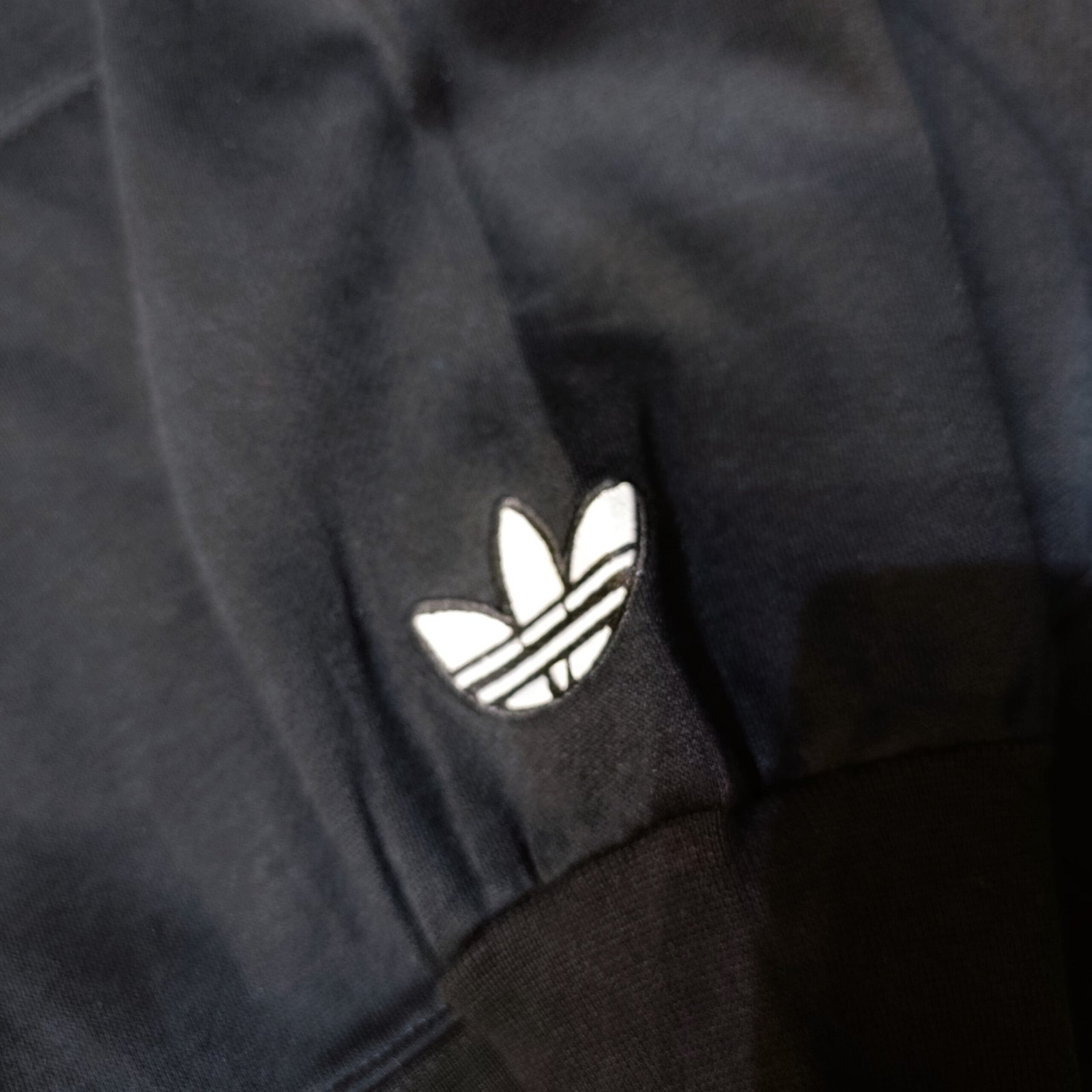 Buzo hoodie Adidas Originals negro algodón Buzo hoodie Adidas Originals negro algodón
