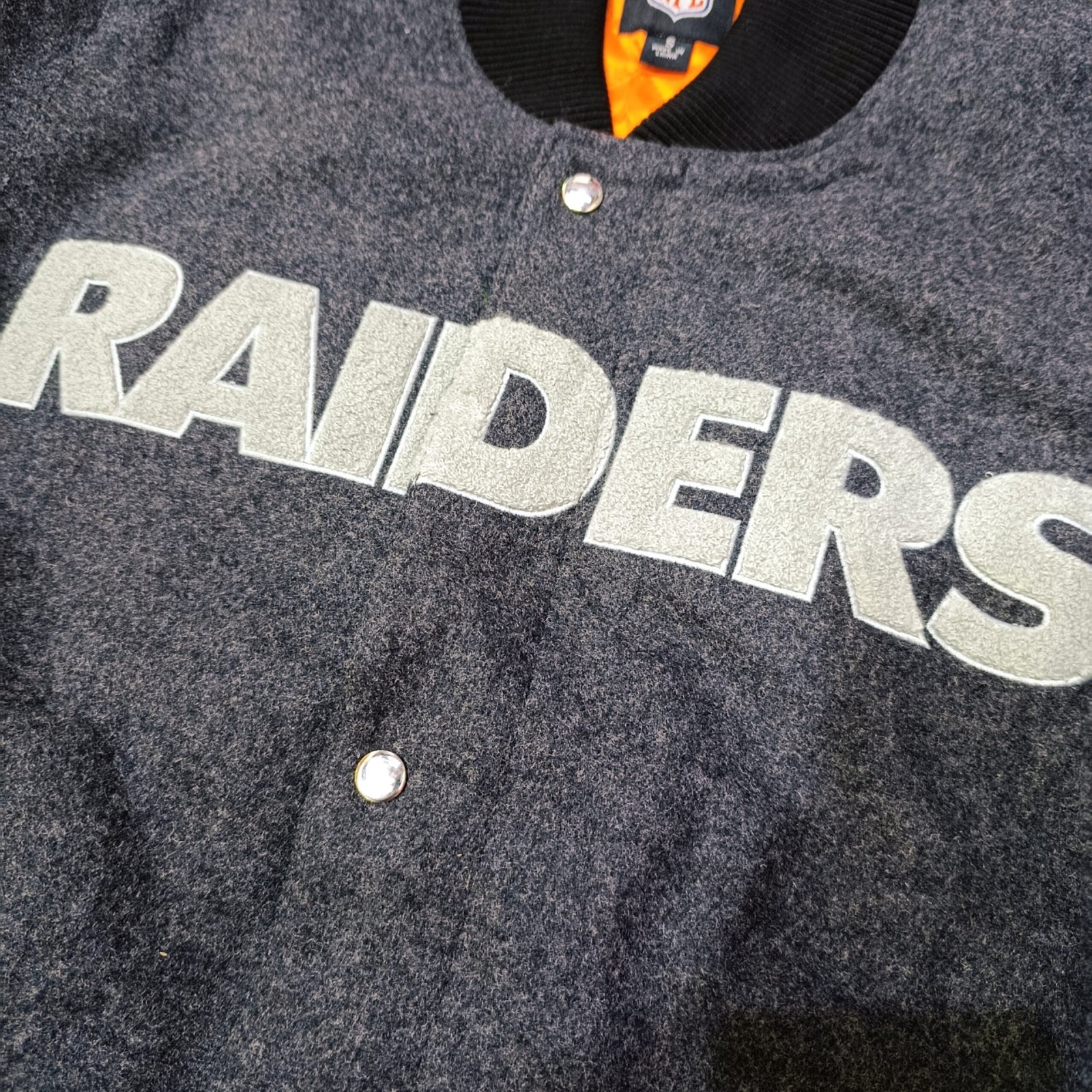 beisbolera Raiders gris oscura Super Bowl Champions